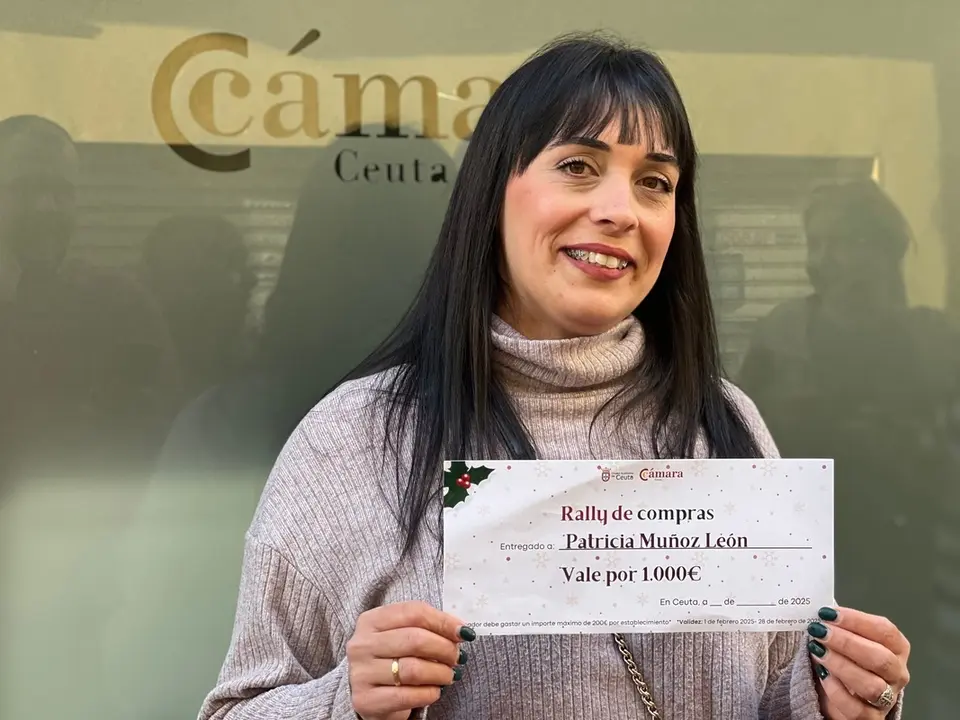 Patricia Mu&ntilde;oz Le&oacute;n, primera ganadora del Rally de Compras de la C&aacute;mara de Comercio / Alma Palomino