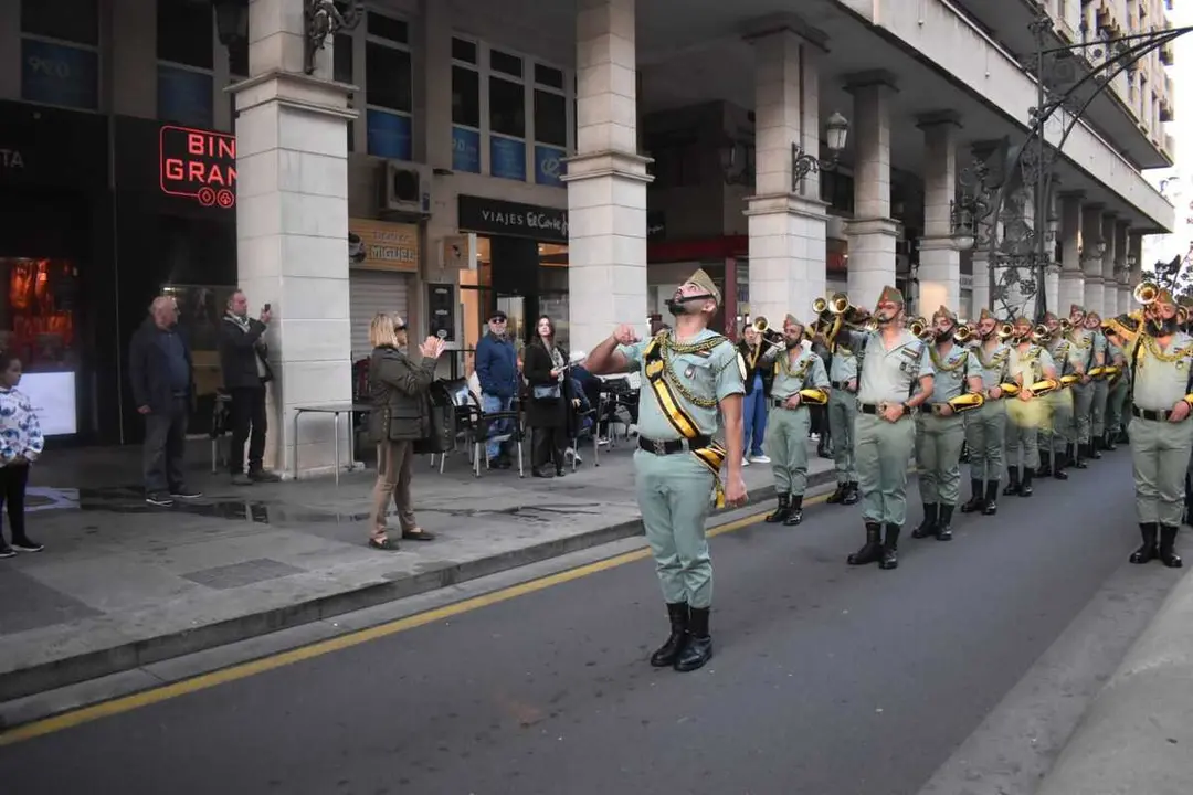 Pasacalles de la Legi&oacute;n - Rafa Baez