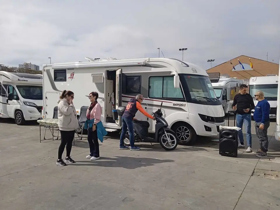 Concentraci&oacute;n de Caravanas - C&eacute;sar Mart&iacute;n