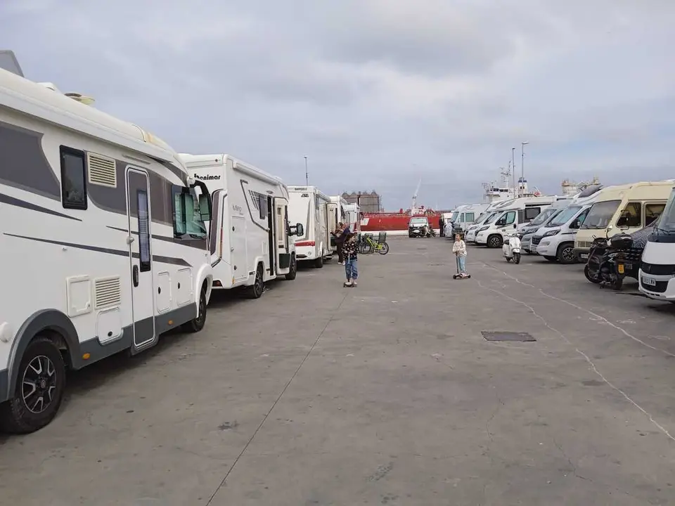 Concentraci&oacute;n de Caravanas - C&eacute;sar Mart&iacute;n