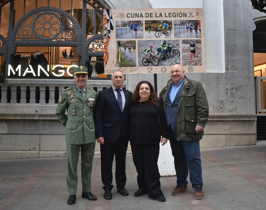 Exposici&oacute;n de la Cuna de la Legi&oacute;n en el Paseo del Revell&iacute;n  (20)