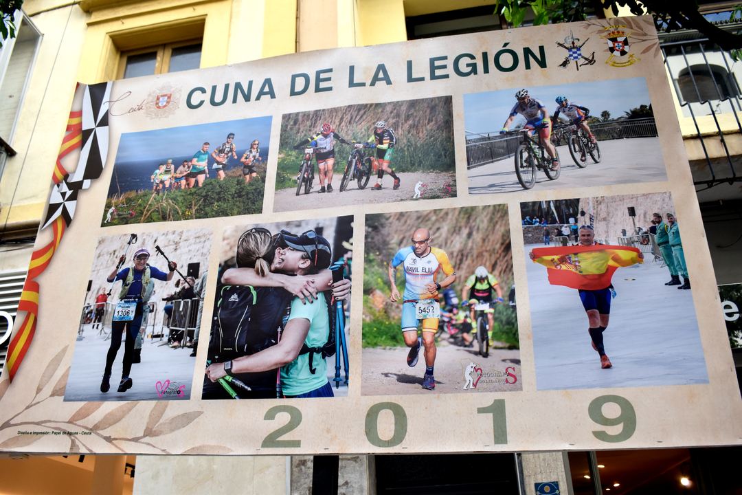 Exposici&oacute;n de la Cuna de la Legi&oacute;n en el Paseo del Revell&iacute;n  (5)