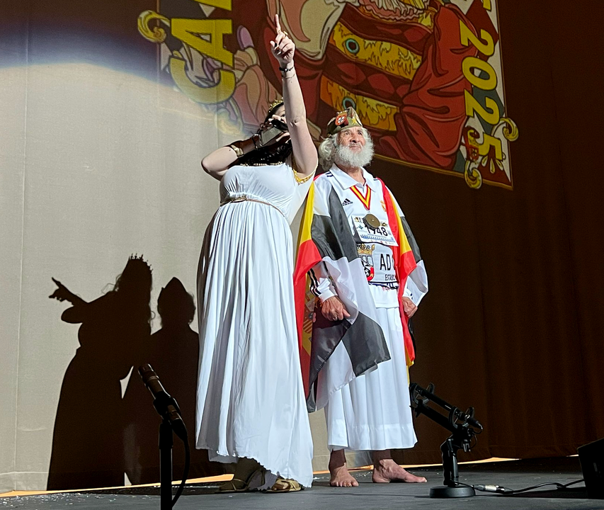 El gran Dudu en el escenario del Revell&iacute;n  (1)