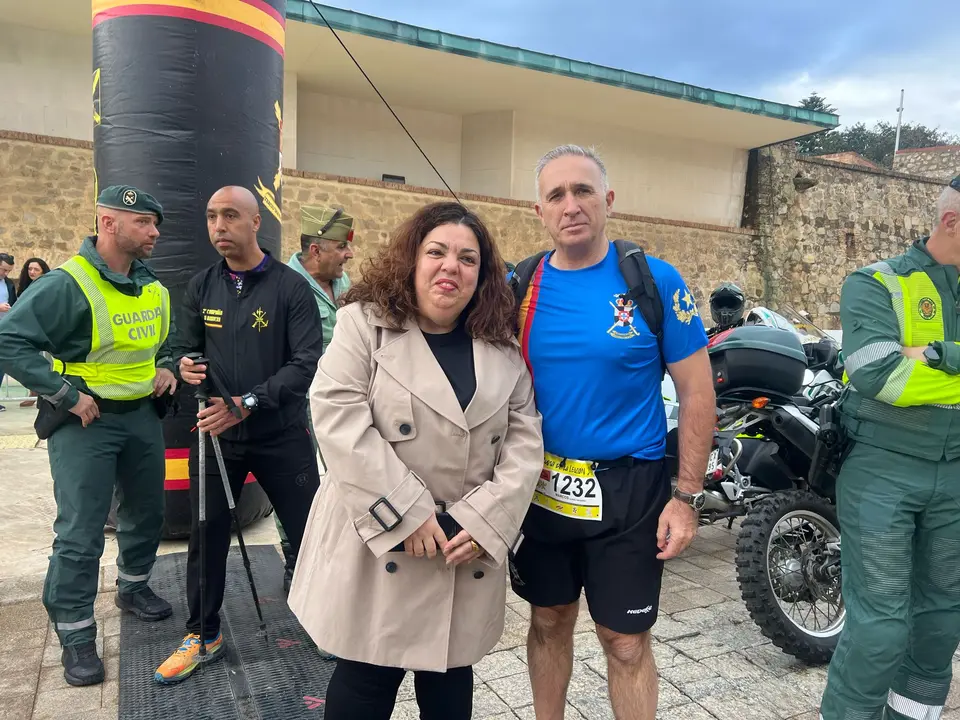 La delegada del Gobierno, Cristina P&eacute;rez y el comandante general, Marcos Llago, antes de la Salida de la Cuna / Alma Palomino