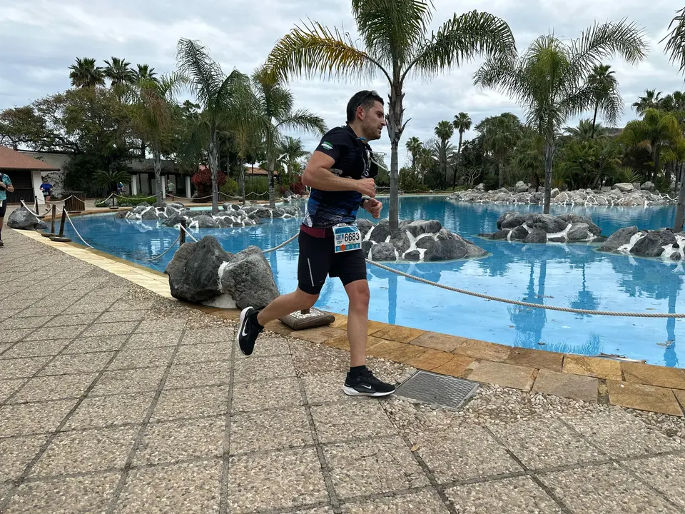 Paso por el Parque Mar&iacute;timo de la Cuna de la Legi&oacute;n / Mohamed Ettouileb