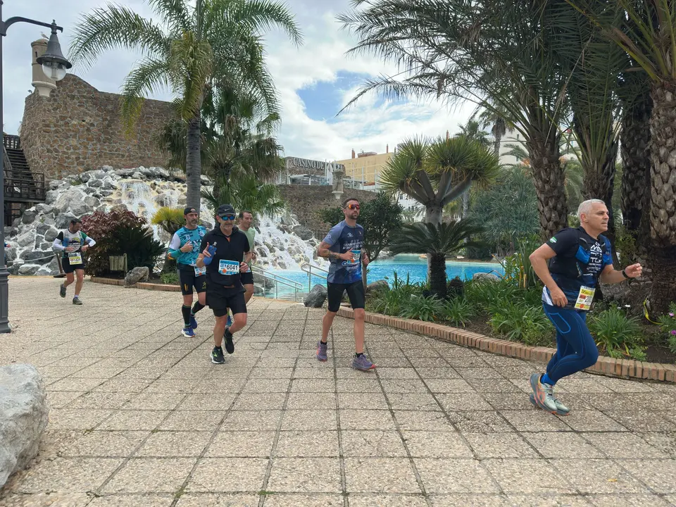 Paso por el Parque Mar&iacute;timo de la Cuna de la Legi&oacute;n / Mohamed Ettouileb