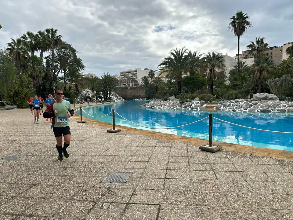 Paso por el Parque Mar&iacute;timo de la Cuna de la Legi&oacute;n / Mohamed Ettouileb