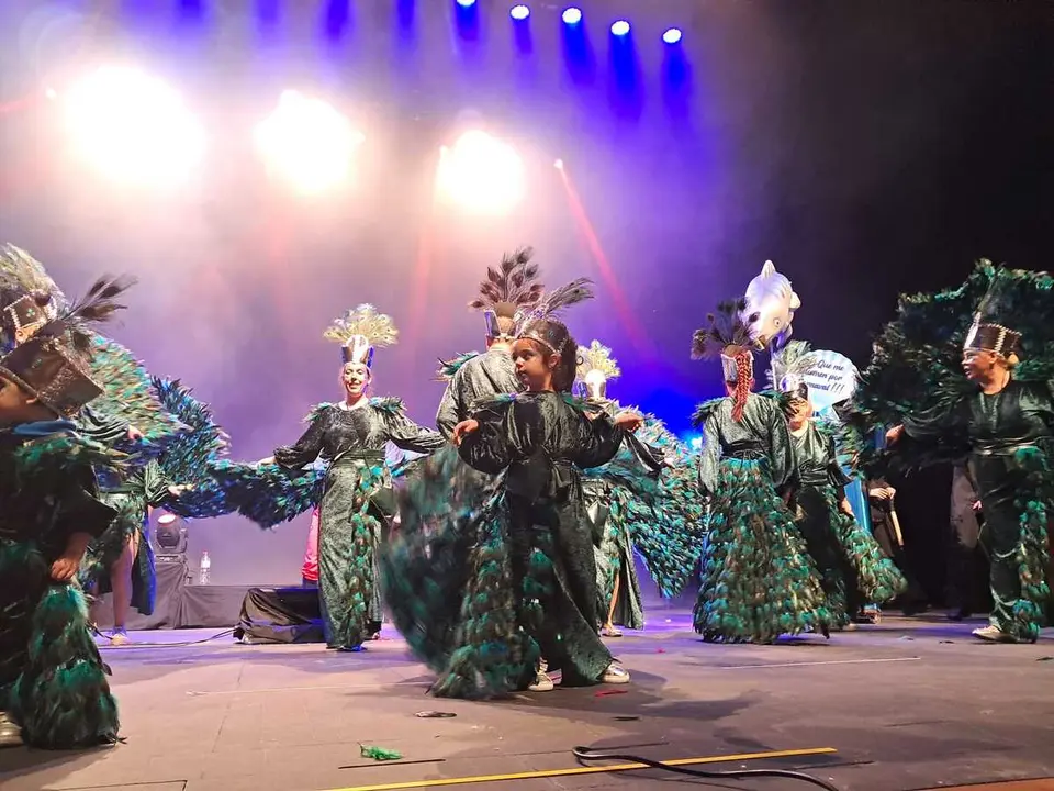 Concurso de Carnavales en el Revell&iacute;n / C&eacute;sar Mart&iacute;n