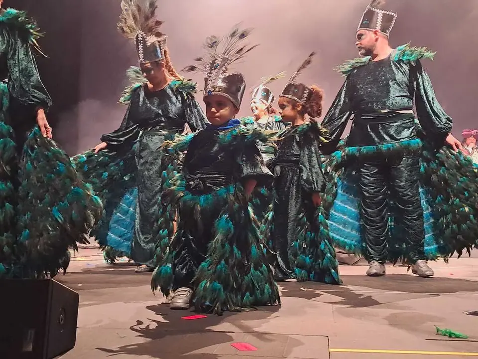 Concurso de Carnavales en el Revell&iacute;n / C&eacute;sar Mart&iacute;n