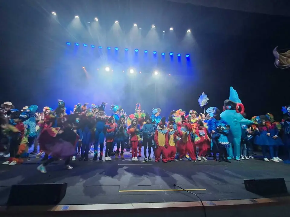 Concurso de Carnavales en el Revell&iacute;n / C&eacute;sar Mart&iacute;n