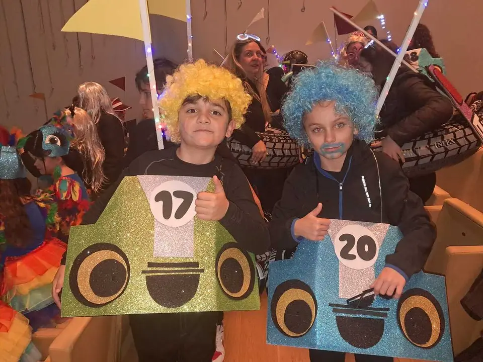 Concurso de Carnavales en el Revell&iacute;n / C&eacute;sar Mart&iacute;n
