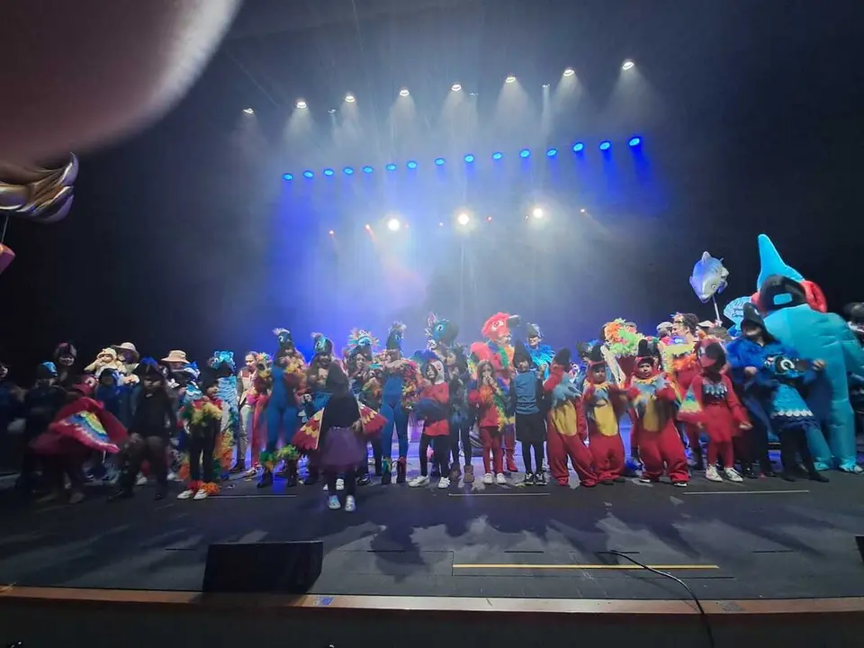 Concurso de Carnavales en el Revell&iacute;n / C&eacute;sar Mart&iacute;n