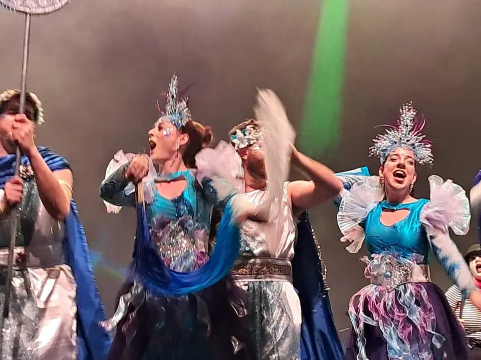Concurso de Carnavales en el Revell&iacute;n / C&eacute;sar Mart&iacute;n
