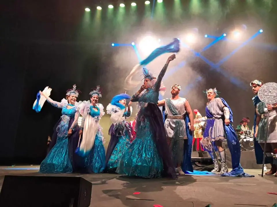 Concurso de Carnavales en el Revell&iacute;n / C&eacute;sar Mart&iacute;n