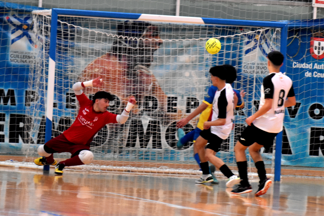 Derbi caballa en la Divisi&oacute;n de Honor Juvenil entre el Deportivo Ceut&iacute; y el CD Puerto (21)