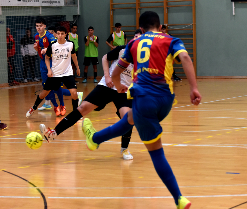 Derbi caballa en la Divisi&oacute;n de Honor Juvenil entre el Deportivo Ceut&iacute; y el CD Puerto (13)