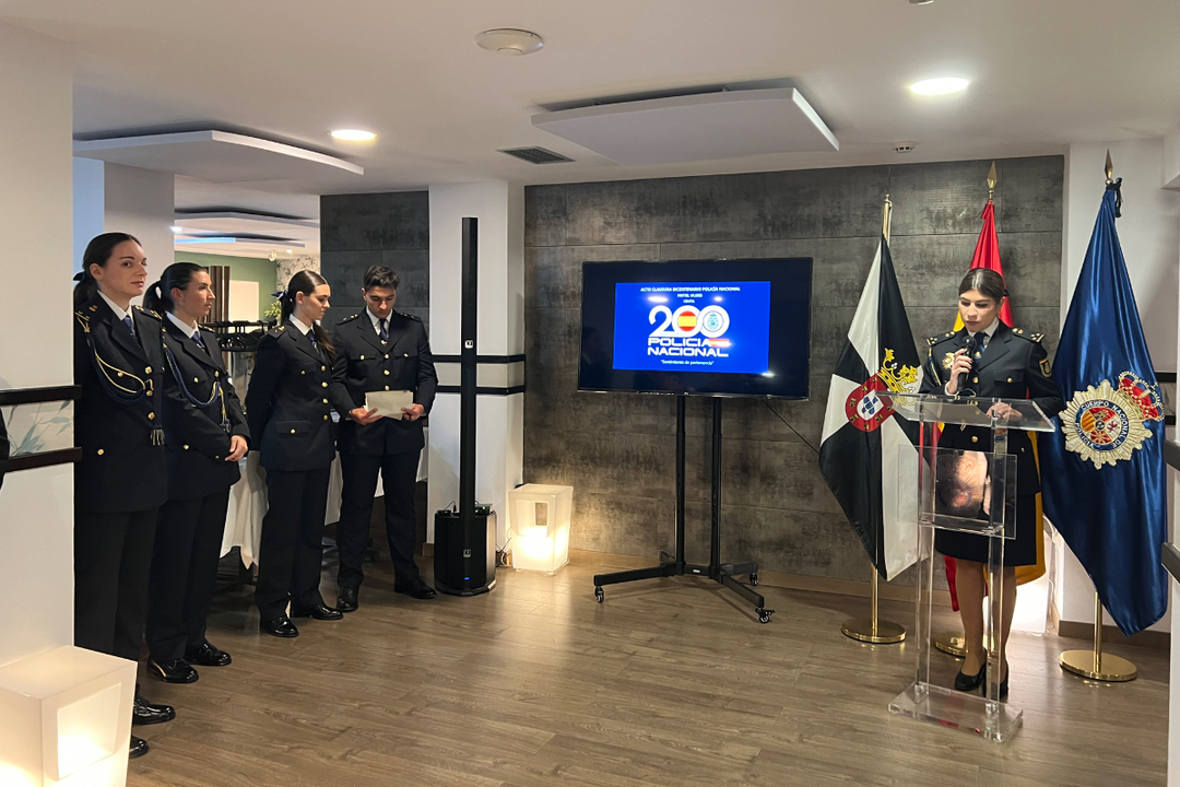 Acto de reconocimiento por el Bicentenario de la Polic&iacute;a Nacional