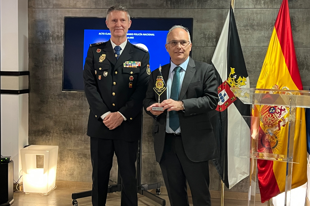 Acto de reconocimiento por el Bicentenario de la Polic&iacute;a Nacional
