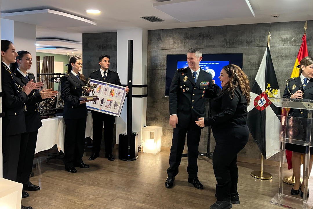 Acto de reconocimiento por el Bicentenario de la Polic&iacute;a Nacional
