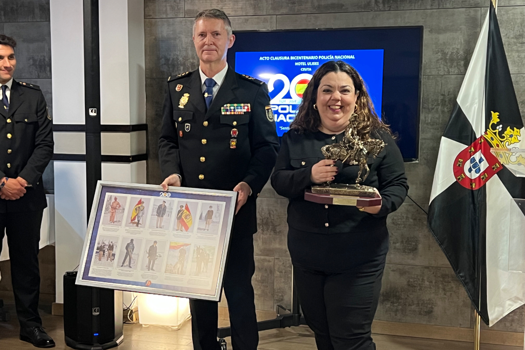 Acto de reconocimiento por el Bicentenario de la Polic&iacute;a Nacional