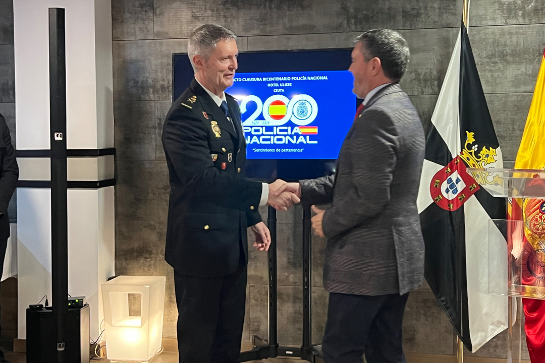 Acto de reconocimiento por el Bicentenario de la Polic&iacute;a Nacional