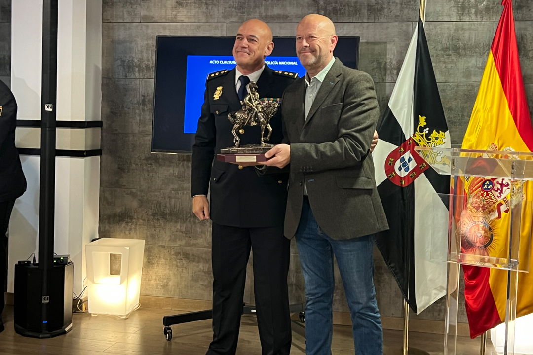 Acto de reconocimiento por el Bicentenario de la Polic&iacute;a Nacional