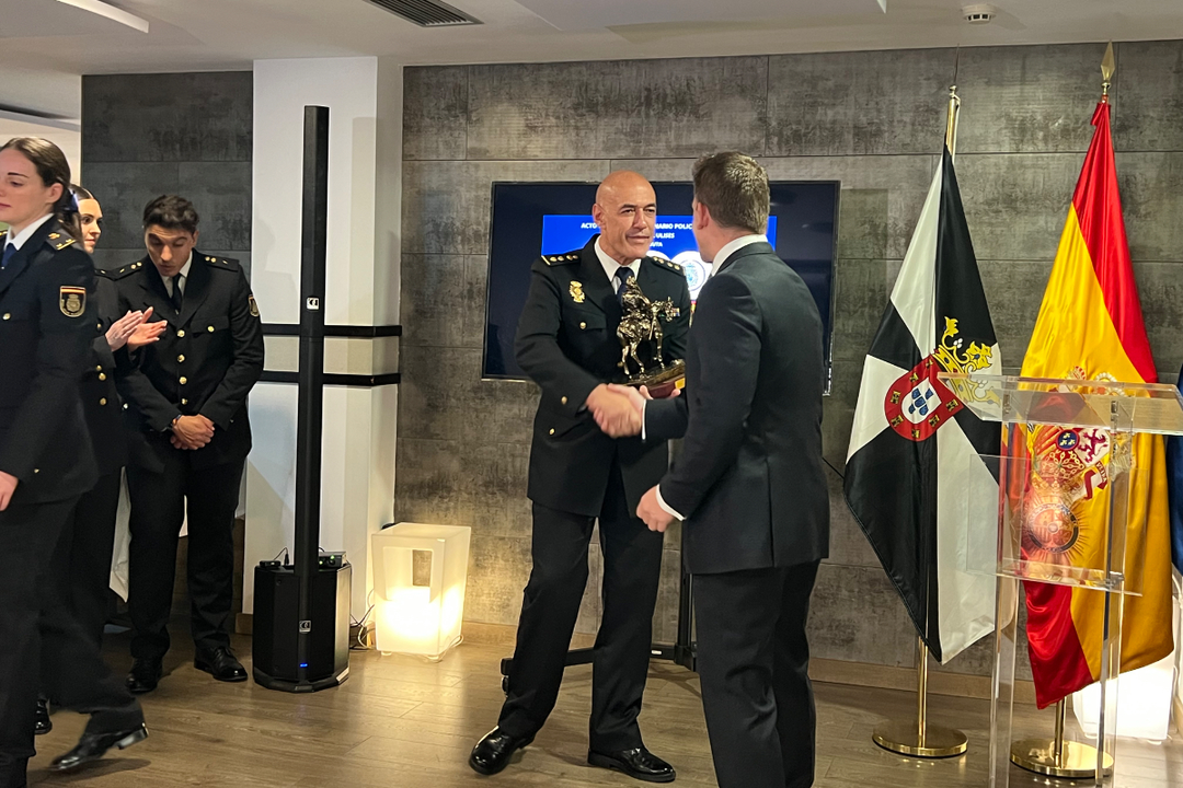 Acto de reconocimiento por el Bicentenario de la Polic&iacute;a Nacional