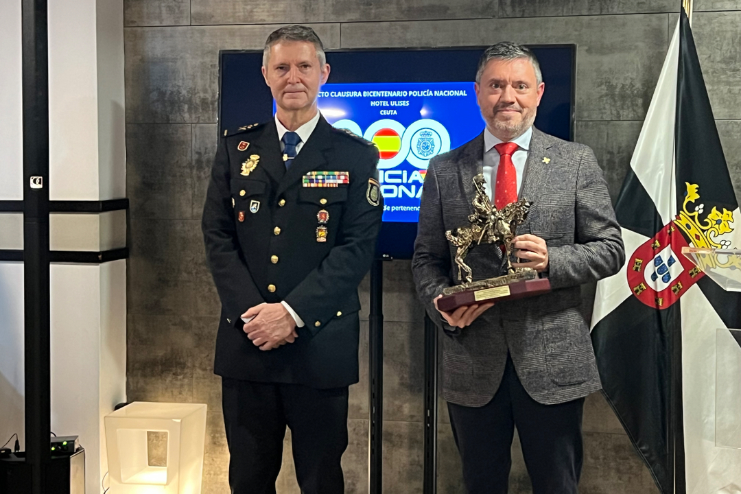 Acto de reconocimiento por el Bicentenario de la Polic&iacute;a Nacional