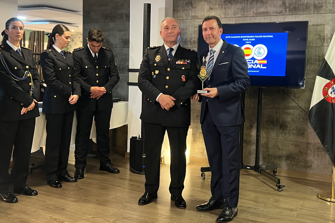 Acto de reconocimiento por el Bicentenario de la Polic&iacute;a Nacional