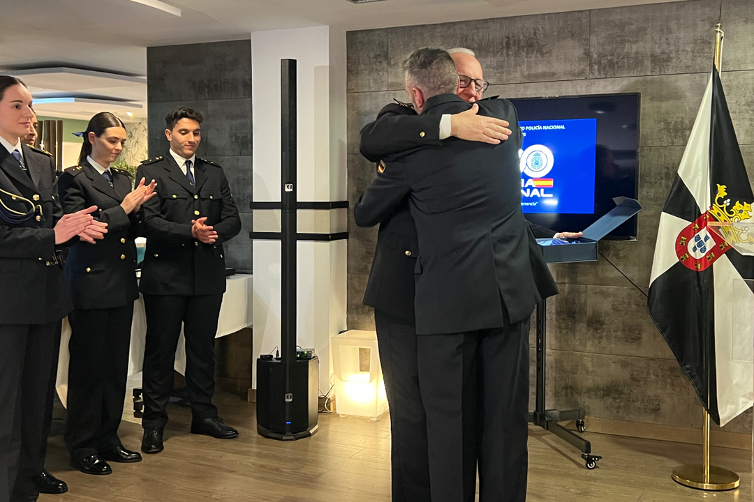 Acto de reconocimiento por el Bicentenario de la Polic&iacute;a Nacional