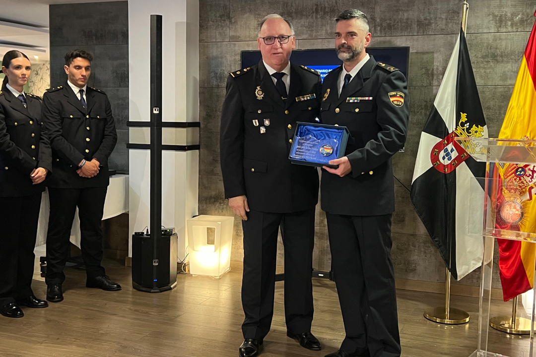 Acto de reconocimiento por el Bicentenario de la Polic&iacute;a Nacional