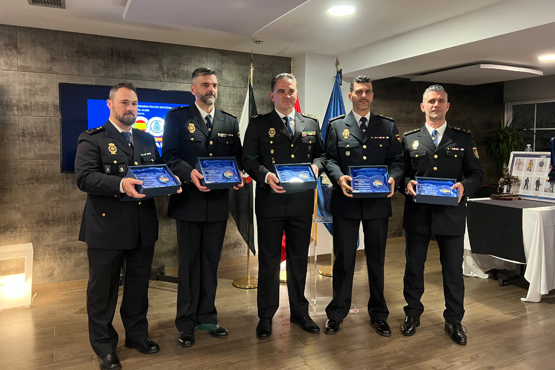 Acto de reconocimiento por el Bicentenario de la Polic&iacute;a Nacional