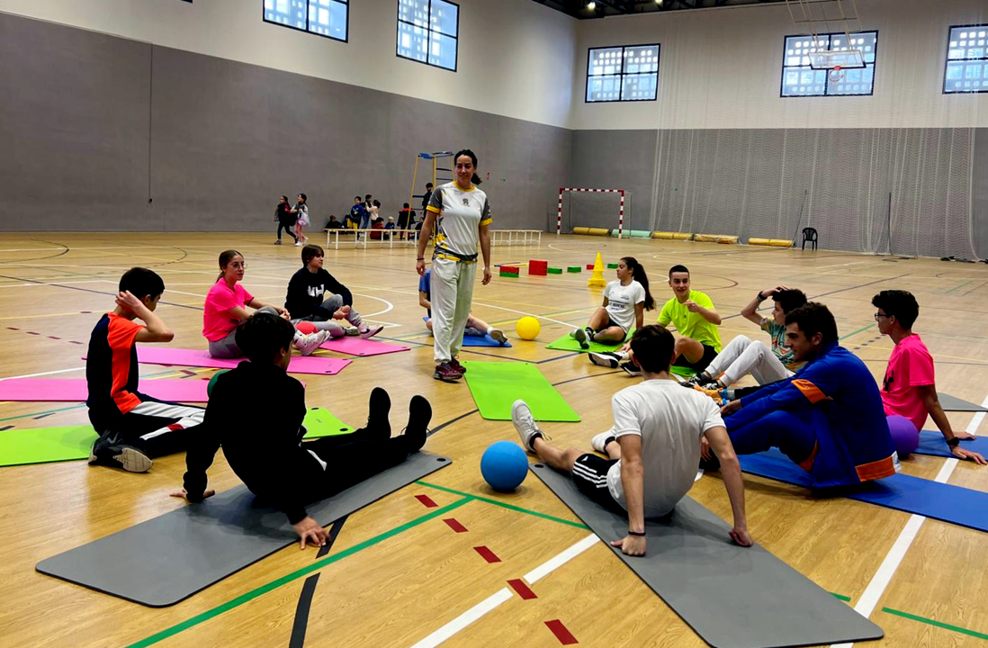 Actividad de la Federaci&oacute;n de Deporte de Monta&ntilde;a y Escalada en el D&iacute;az-Flor (24)