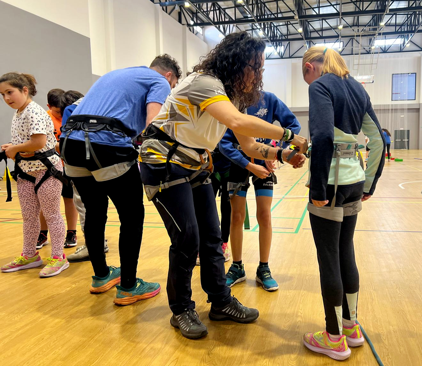 Actividad de la Federaci&oacute;n de Deporte de Monta&ntilde;a y Escalada en el D&iacute;az-Flor (16)