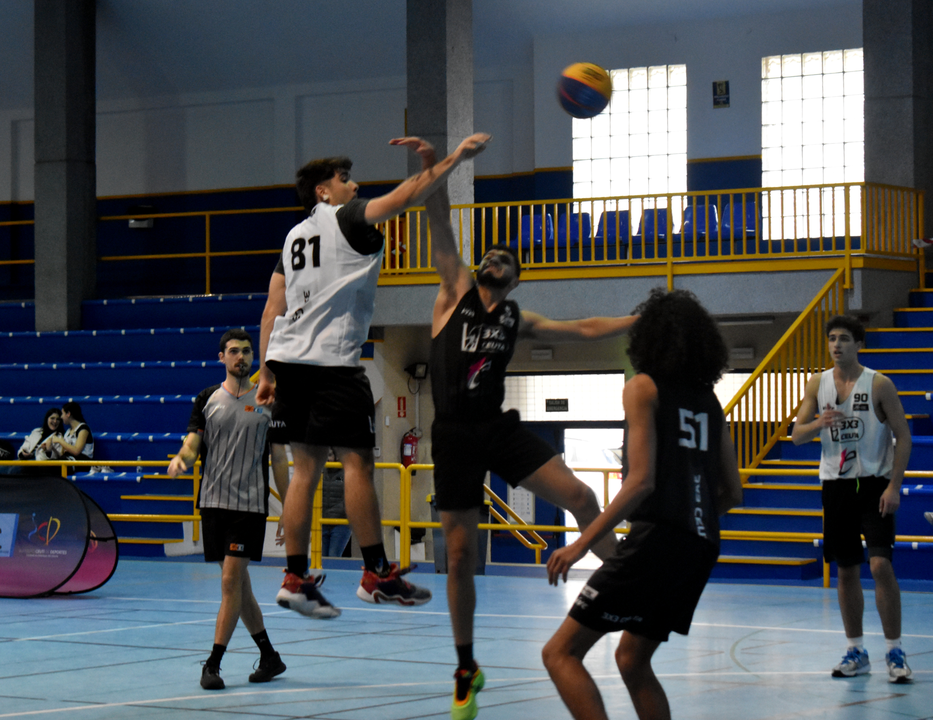 Jornada de Baloncesto 3x3 organizada por la Federaci&oacute;n de Baloncesto de Ceuta (7)
