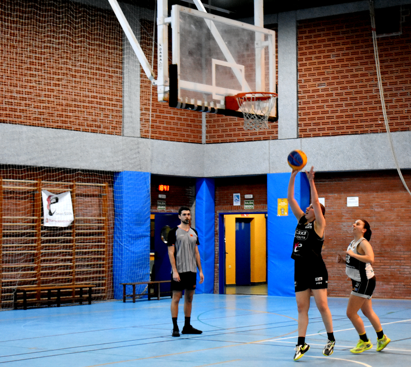 Jornada de Baloncesto 3x3 organizada por la Federaci&oacute;n de Baloncesto de Ceuta (3)