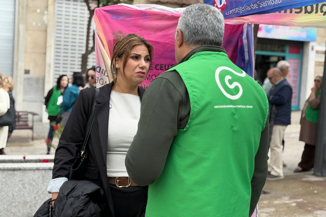 Campa&ntilde;a de concienciaci&oacute;n y cribado de c&aacute;ncer de colon / Alma Palomino