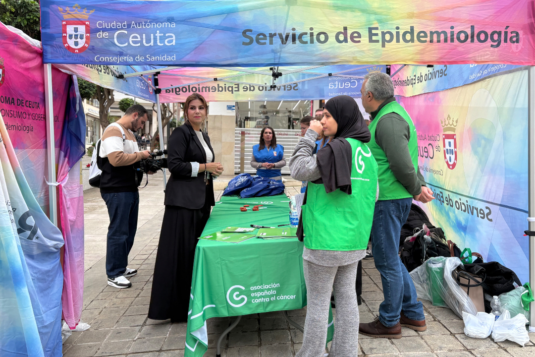 Campa&ntilde;a de concienciaci&oacute;n y cribado de c&aacute;ncer de colon / Alma Palomino