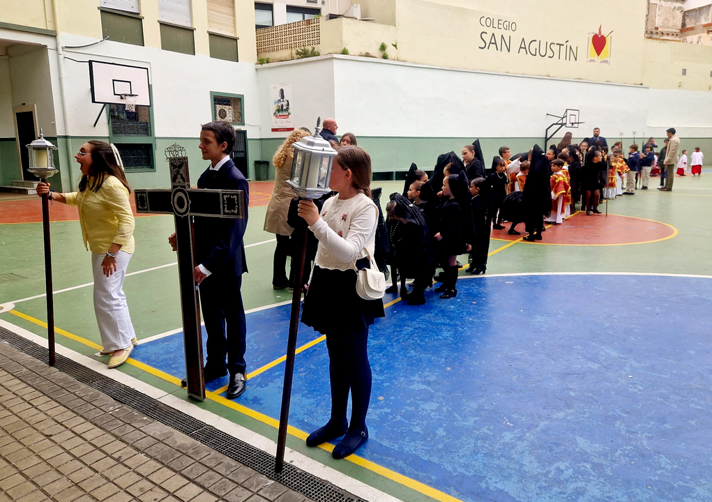 Procesi&oacute;n de Los Ni&ntilde;os del Colegio San Agust&iacute;n  (19)
