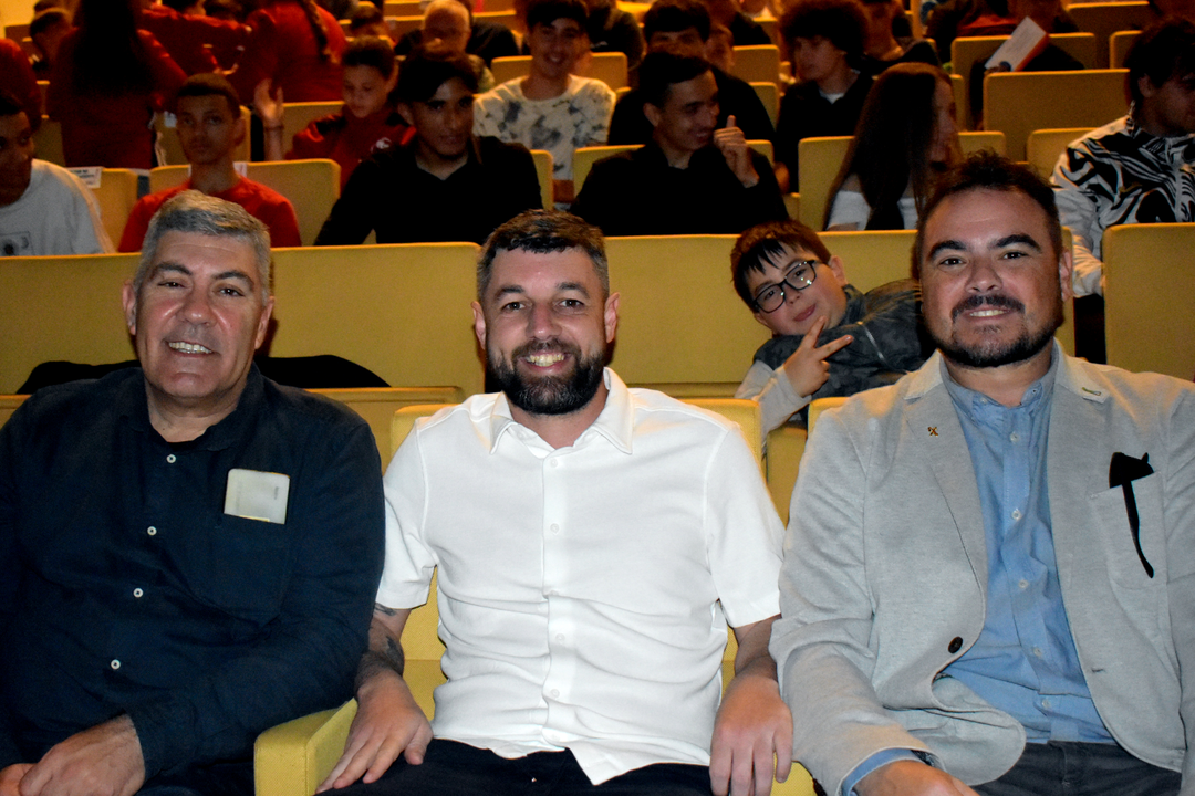 El f&uacute;tbol de Ceuta se vuelva en la vista de Luis de la Fuente (1)