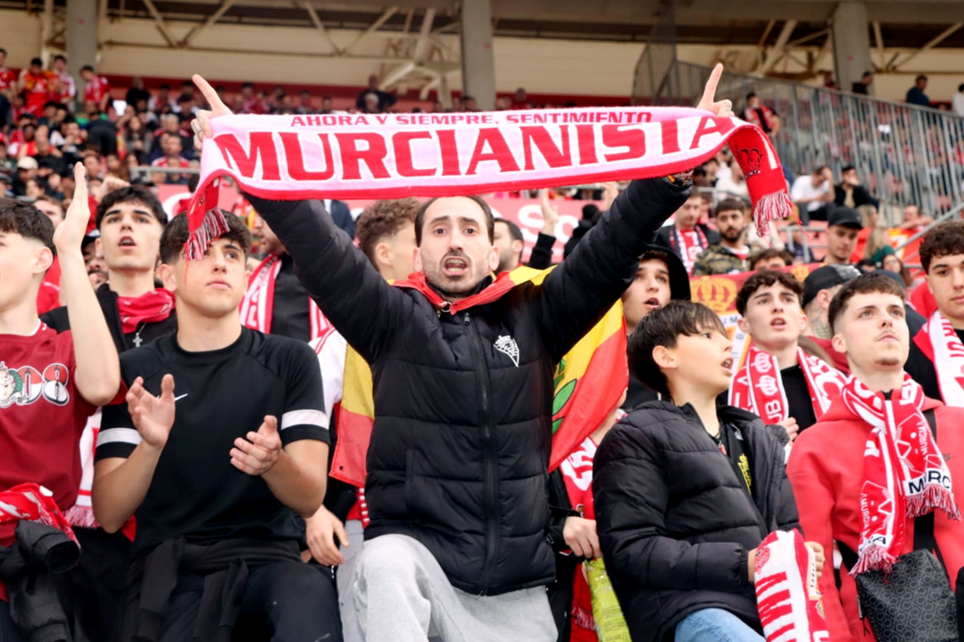 Encuentro entre el Real Murcia y la AD Ceuta FC (1)