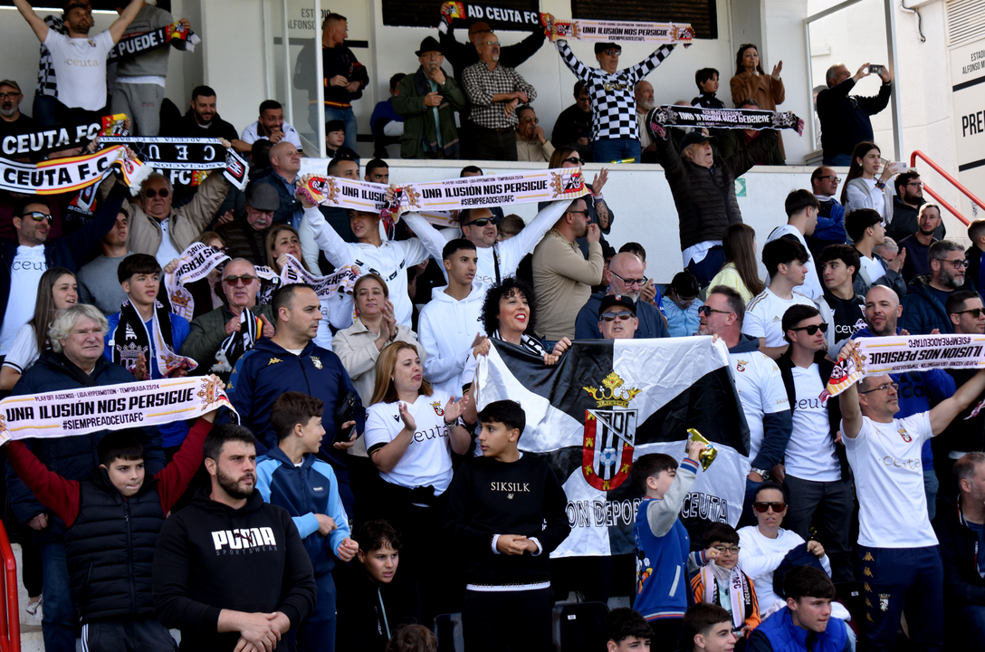 El Ceuta tumba al Marbella y sigue manteniendo el trono (12)
