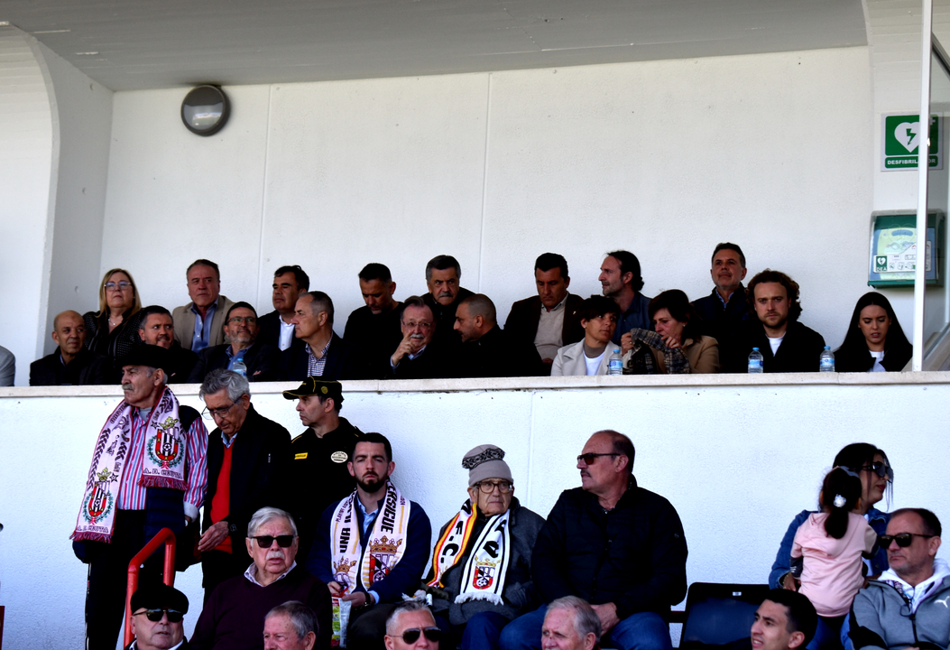 El Ceuta tumba al Marbella y sigue manteniendo el trono (4)