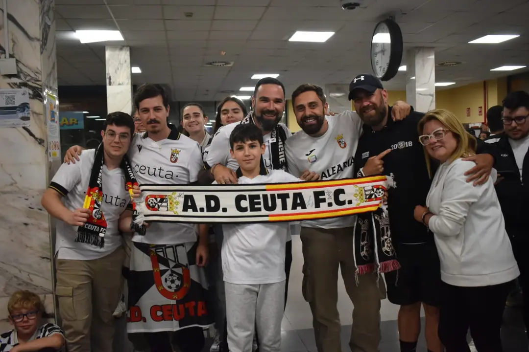 Preparativos para recibir a la AD Ceuta FC / Rafa B&aacute;ez