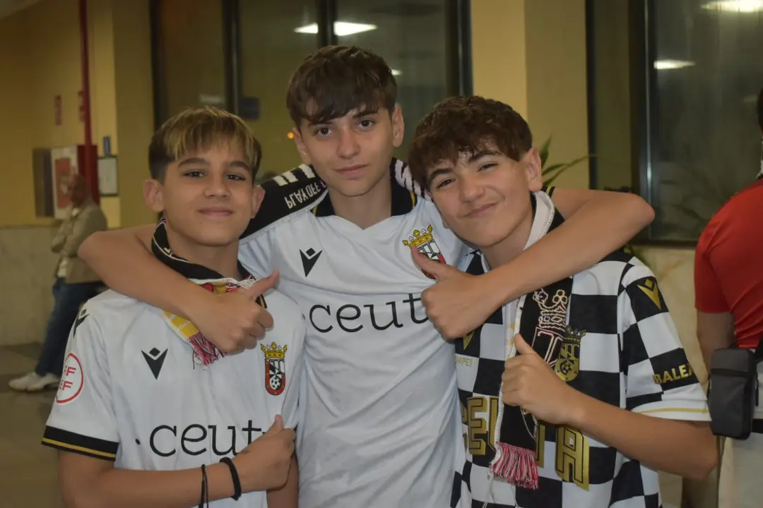 Preparativos para recibir a la AD Ceuta FC / Rafa B&aacute;ez