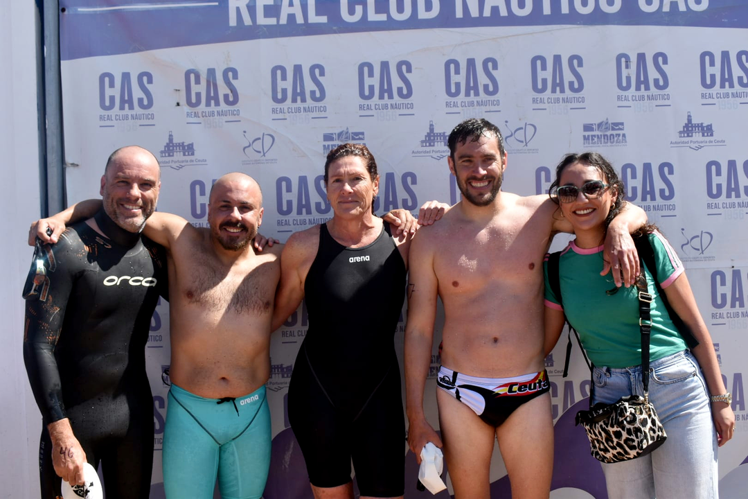 Traves&iacute;a a nado Ribera - CN CAS (28)
