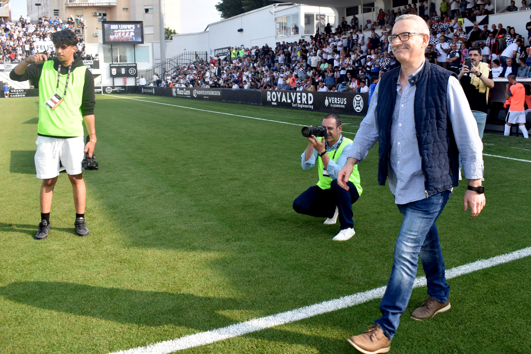 Homenaje a los h&eacute;roes del ascenso del 80 (15)