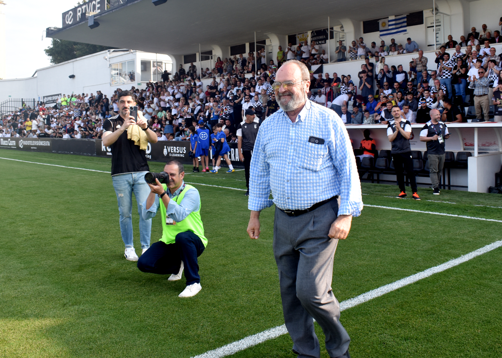 Homenaje a los h&eacute;roes del ascenso del 80 (14)