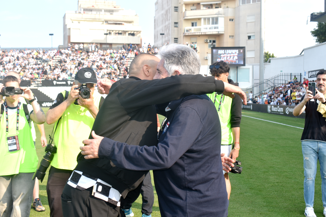 Homenaje a los h&eacute;roes del ascenso del 80 (10)