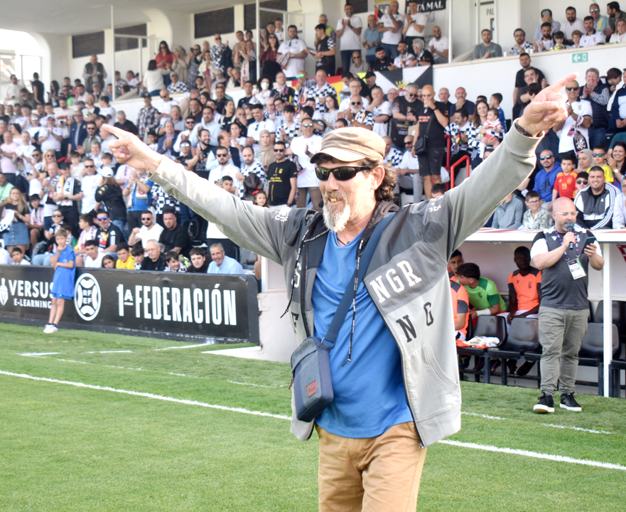 Homenaje a los h&eacute;roes del ascenso del 80 (4)